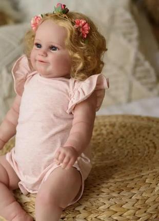 Гарна реалістична лялька реборн (reborn) дівчинка 50 см з довгим волоссям, схожа на живу дитину, пупс з м'яким тілом7 фото