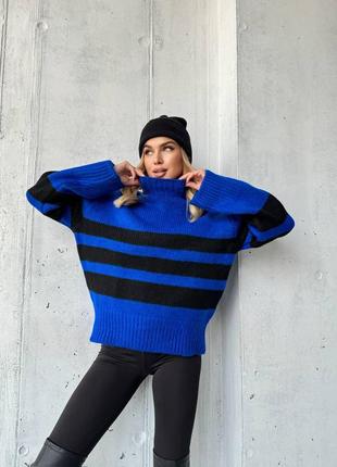 Теплый свитер с воротником ствицей с принтом в полоску с широкими рукавами5 фото