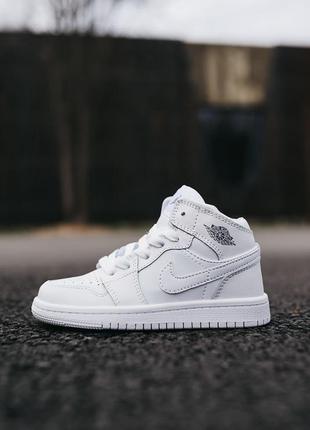 Дитячі кросівки nike jordan white