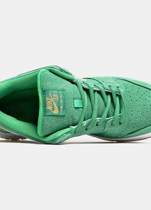 Шикарные женские стильные кроссовки "nike sb dunk low pro st. patrick's day"3 фото