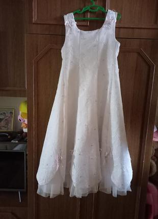 Нарядное платье