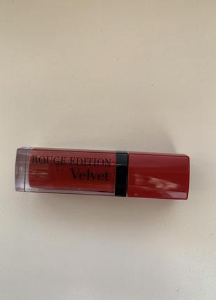 Помада Bourjois rouge edition aqua laque