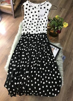 Платье в горошек с плиссированной юбкой zara