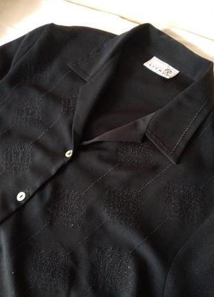 Черная винтажная оверсайз рубашка с вышивкой1 фото