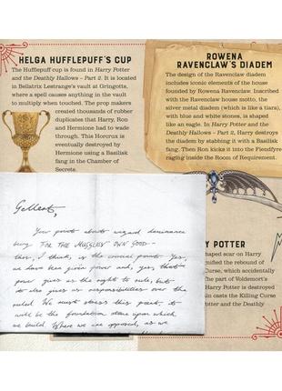 Книга j.k. rowling's wizarding world. the dark arts. a movie scrapbook7 фото