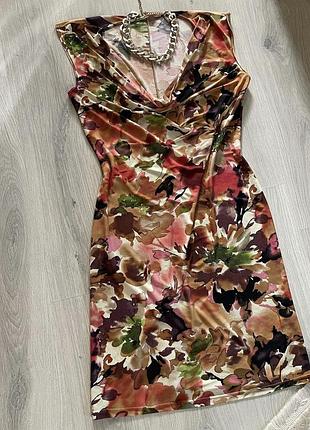 Красивое цветочное платье