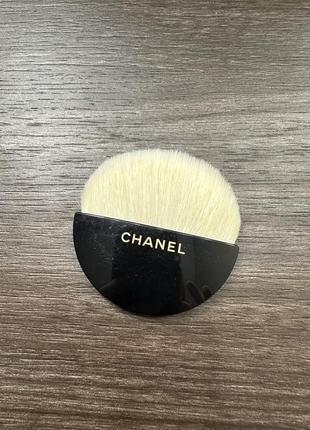 Пензель для макіяжу від chanel poudre lumière