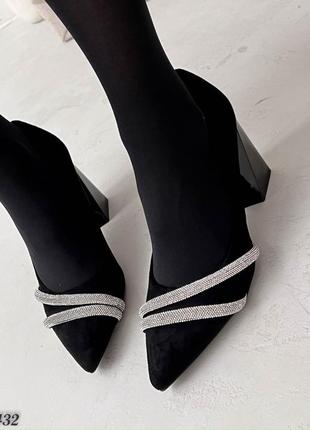 Женские туфли на каблуке, черные6 фото