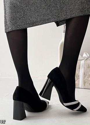 Женские туфли на каблуке, черные3 фото