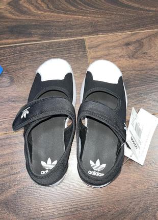 Сандалії adidas2 фото