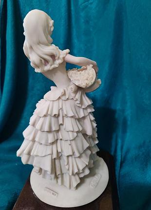 Колекційна статуетка a. belcari capodimonte, italy