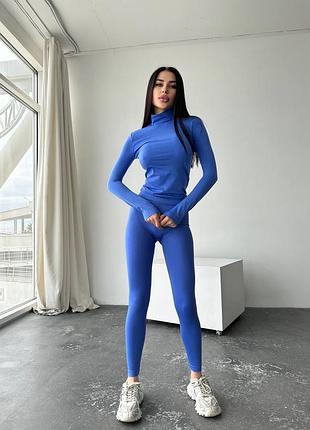 Ідеальна яскраво синя безшовна водолазка4 фото