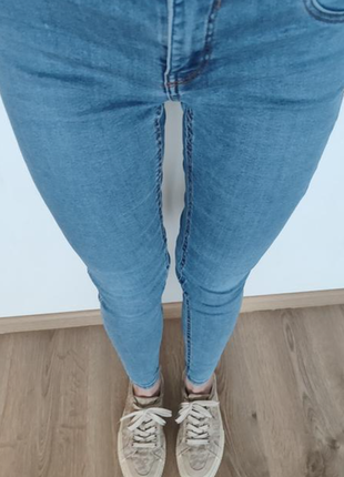 Джинси s