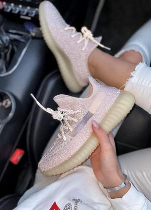 Шикарные кроссовки adidas yeezy boost 350