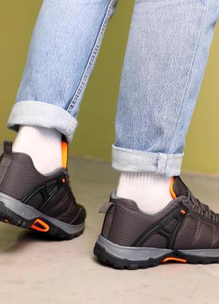 Кроссовки мужские влагостойкие темно-серые6 фото