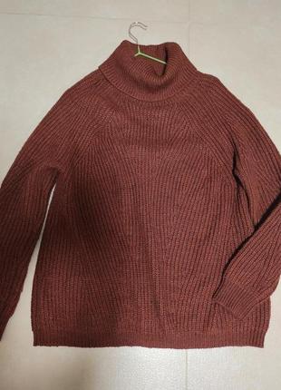Бордовый свитер оверсайз