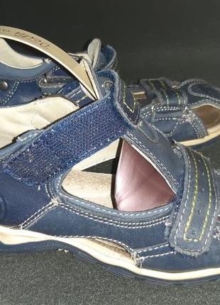 Босоніжки для хлопчика 7-8 років розмір — 32