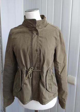 Куртка ветровка levi's женская хаки , s.