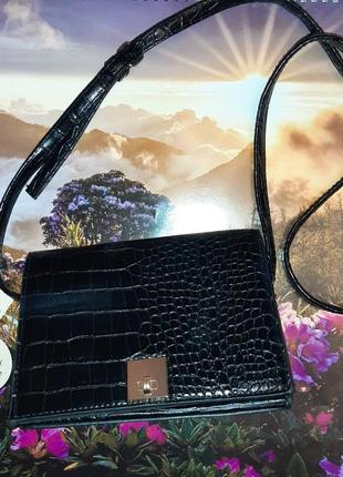 Сумочка каркасна нова