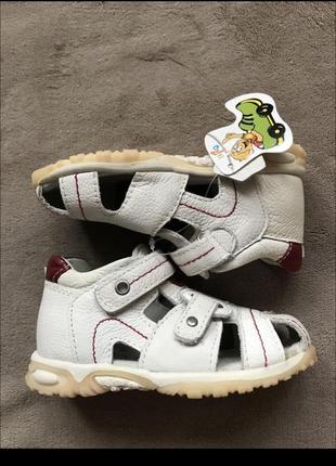 Босоножки/сандали кожаные