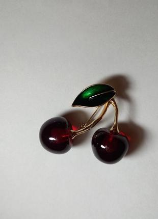 Брошь темная вишня 

вишенки брошка бижутерия