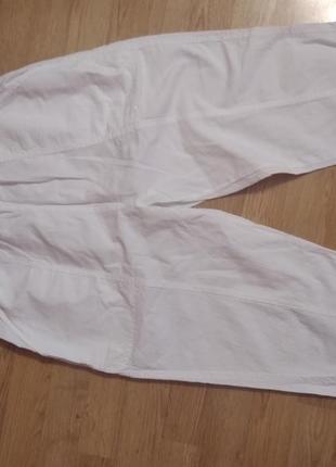 Легкие штанишки белые