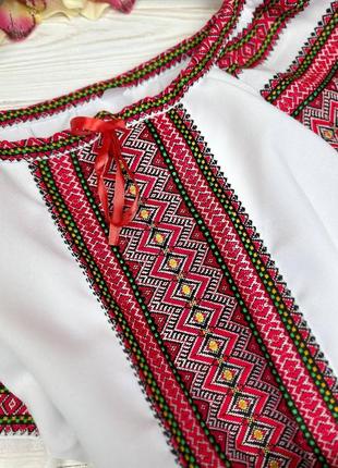Вышиванка-платье на девочку красно-серый-орнамент.5 фото