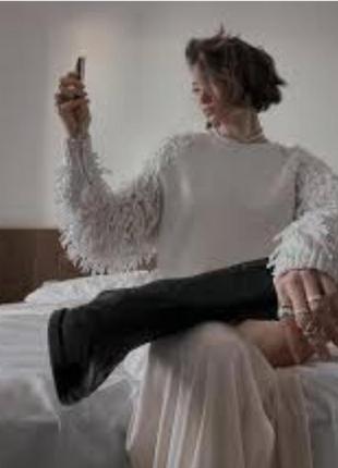 Стильный теплый свитер с бахромой bershka