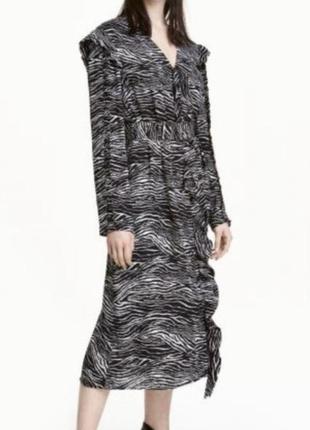 Платье миди h&m 42 р.принт зебра. платье с оборками,платье с рюшеми2 фото