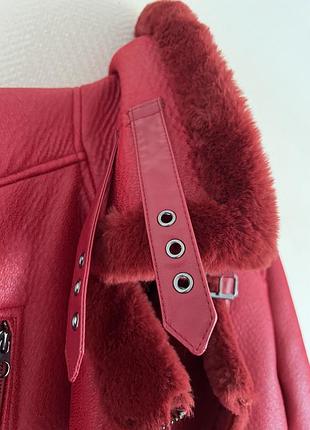 Червона дублянка bershka m