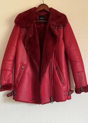 Червона дублянка bershka m