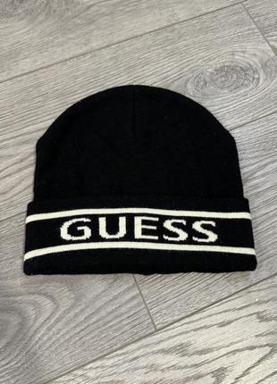 Шапка guess