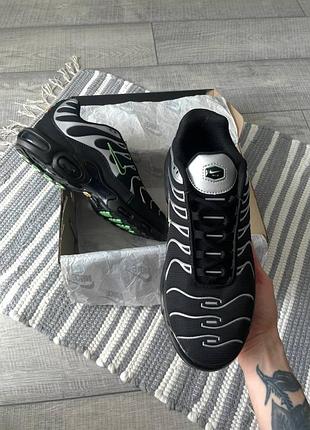 Nike air max plus tn black silver green