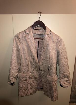 Пиджак жакет розовый блестящий schunacher m4 фото