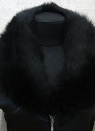 Нове нглийское кожаное пальто с меховым воротником и манжетами3 фото