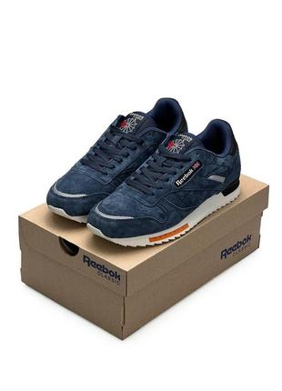 Чоловічі кросівки reebok classic m dark blue white 41