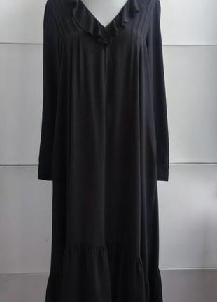 Довга сукня mango чорного кольору з воланом