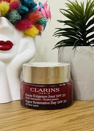Оригинальный дневной крем для всех типов кожи clariнс super restorative day cream jour spf 20 оригинал дневной крем1 фото