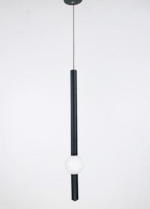 Дизайнерський вертикальний світильник у чорному каркасі