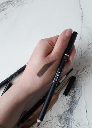 Пудровый карандаш для бровей givenchy mister eyebrow powdery pencil5 фото