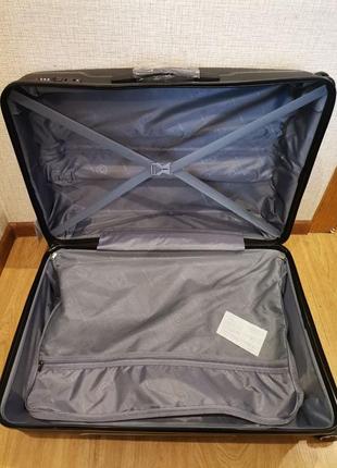 Ударостійка поліпропіленова велика валіза чемодан большой полипропилен6 фото