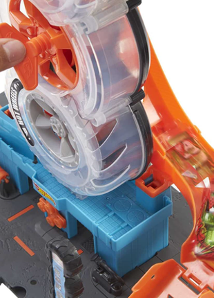 Трек хот вілс трюки на шиномонтажі hot wheels city super twist tire shop playset....2 фото