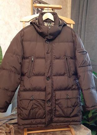 Куртка пуховик оригинал burberry размер 48.