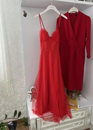 Красивое красное платье фатиновое asos