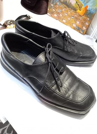 Фирменные женские итальянские туфли bally