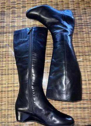 Зимові шкіряні чоботи високі carlo pazolini оригінальні чорні на танкетці4 фото