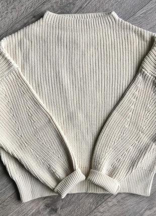 Теплый женский свитер