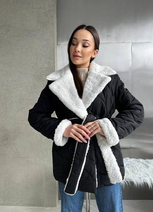 Женская куртка под пояс с поясом на меху цвета3 фото