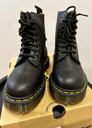 Черевики жіночі dr martens1 фото