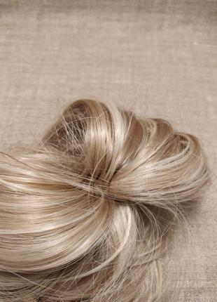 Резинка для волосся зі штучного волосся блонд4 фото